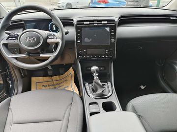 Car image 12