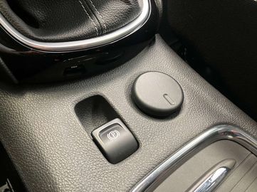 Car image 37