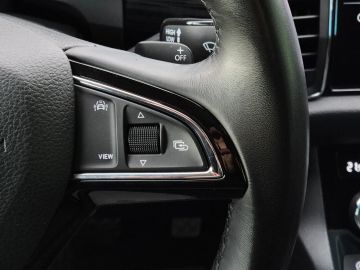 Car image 36