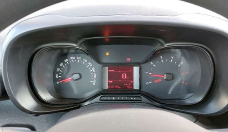 Car image 36