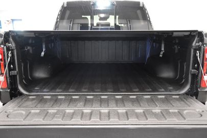 Car image 29