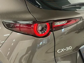 Car image 23