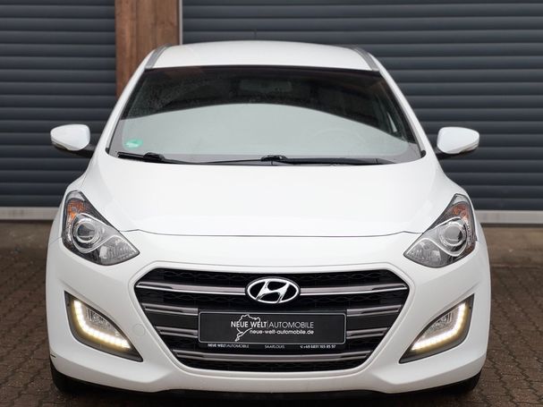 Hyundai i30 Blue 74 kW image number 4