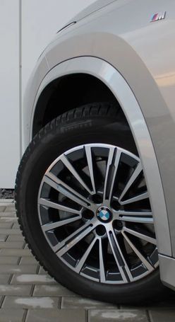 BMW iX1 230 kW image number 8