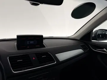 Car image 40