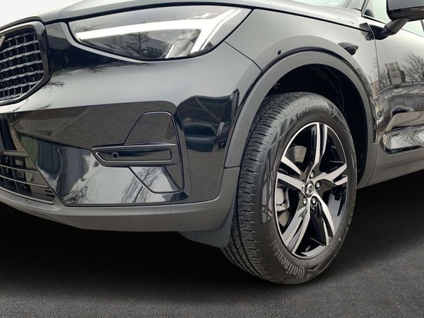 Volvo XC40 B3 Plus Dark DKG 120 kW image number 6