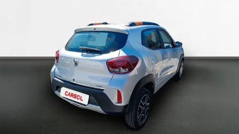 Car image 5