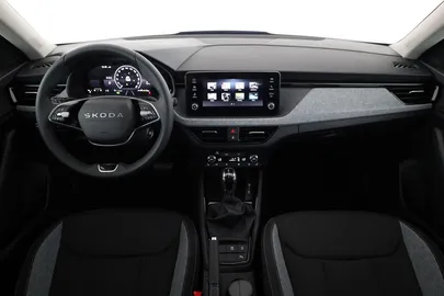 Car image 30