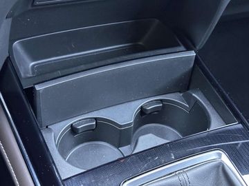 Car image 37