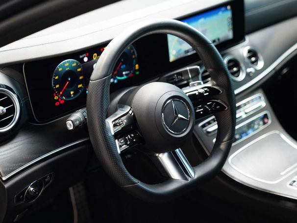 Mercedes-Benz E 300 e T AMG Line 235 kW image number 19