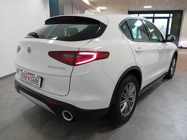 Alfa Romeo Stelvio 2.2 Diesel AT8 Business 118 kW image number 4