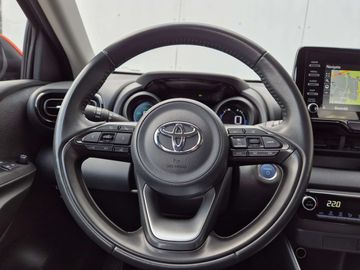 Car image 15