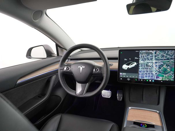 Tesla Model 3 60 Plus 208 kW image number 24