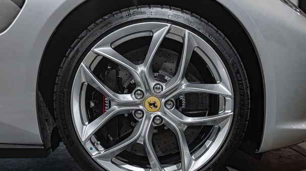 Ferrari GTC4Lusso T 449 kW image number 20