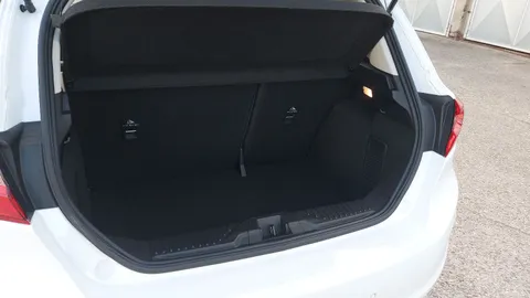 Car image 23