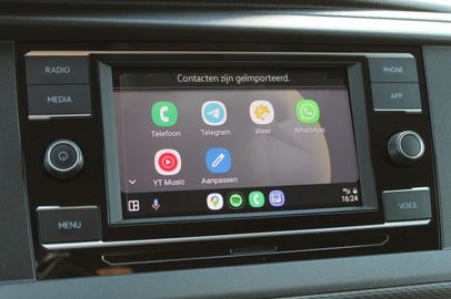 Car image 38