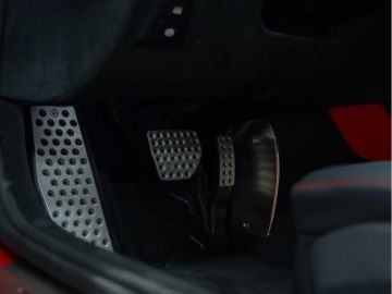 Car image 33