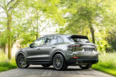 Car image 29