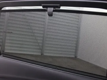 Car image 33