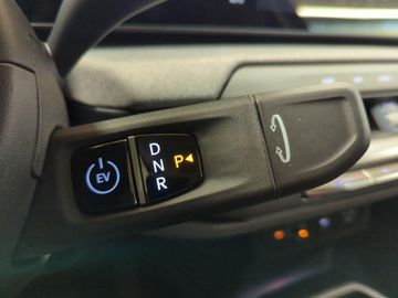 Car image 30