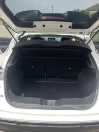 Car image 38