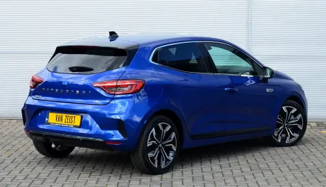 Car image 4