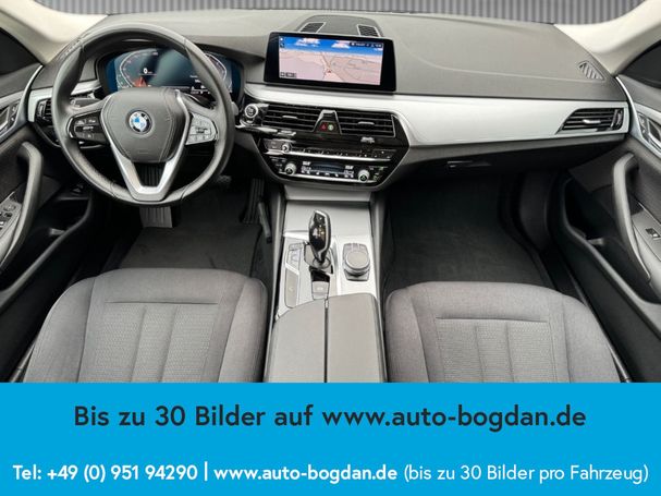 BMW 520i Touring Sport Line 135 kW image number 9