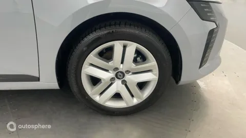 Car image 20