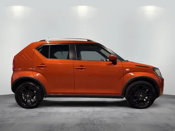 Car image 4