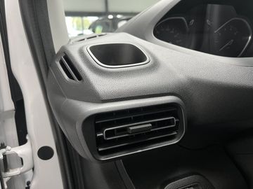 Car image 35