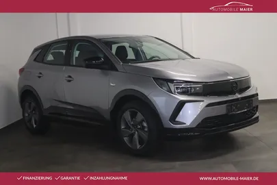 Car image 2