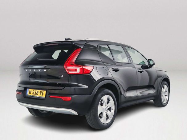 Volvo XC40 T3 Momentum Pro 120 kW image number 3