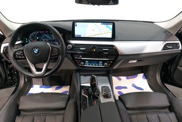 BMW 540d Touring xDrive 250 kW image number 8