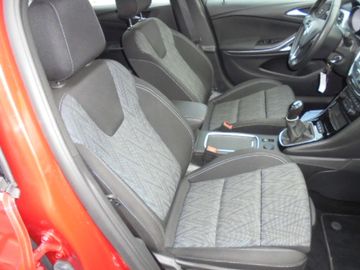 Car image 15