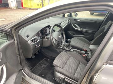 Car image 8