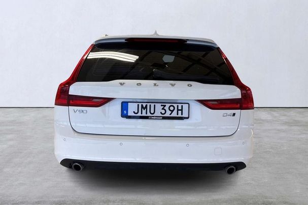 Volvo V90 D4 AWD Momentum 141 kW image number 3