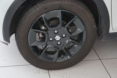 Car image 14