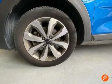 Car image 29