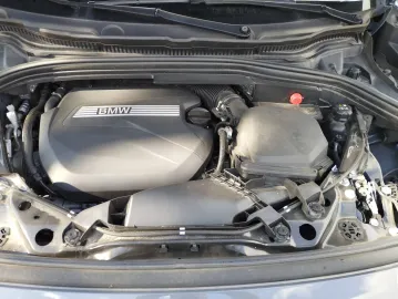 Car image 37
