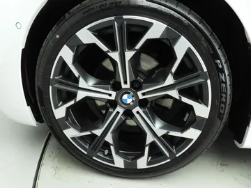 Car image 41