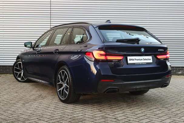 BMW 530 Touring 215 kW image number 2