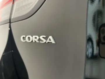 Car image 28
