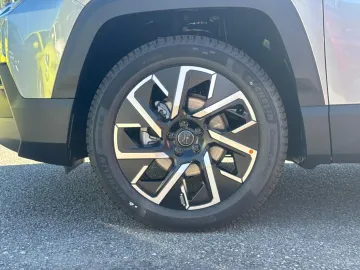 Car image 28