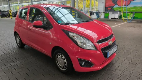 Car image 3