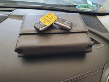 Car image 33