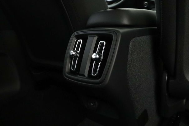 Volvo XC40 B3 Essential 120 kW image number 39