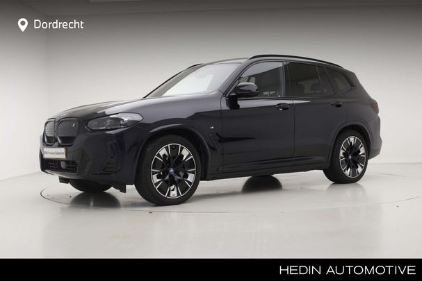 BMW iX3 M Sport 210 kW image number 1