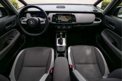 Car image 13