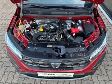 Car image 24
