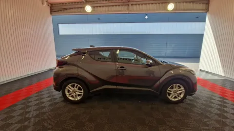 Car image 5